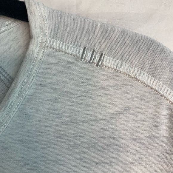 Lululemon Athletica Men's In Your Elements Pocket Heather Gray T-Shirt Size XL - Picture 6 of 8